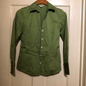 Banana Republic women’s dress shirt